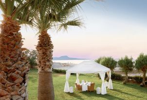 22-special-ceremony-by-the-sea-in-grecotel-creta-palace-in-greece